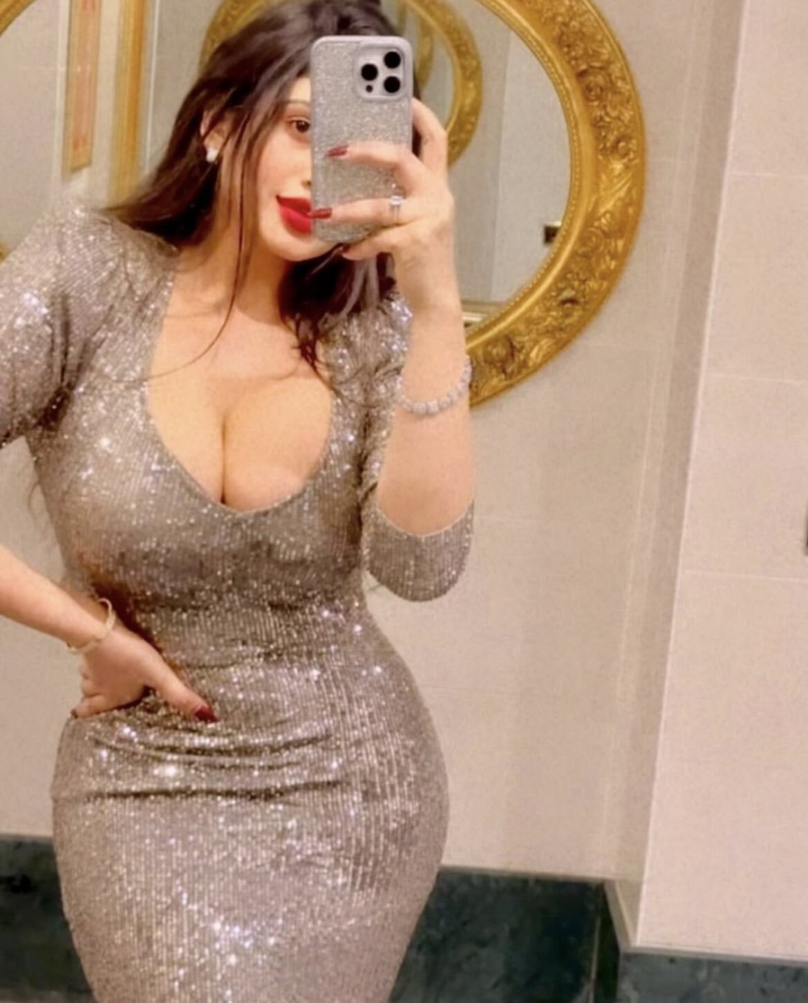 Amazing Call Girl Offered Unlimited Shots in Bhilai