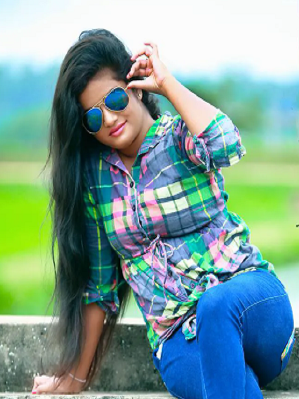 Experience Araria with a Charismatic Call Girl by Your Side