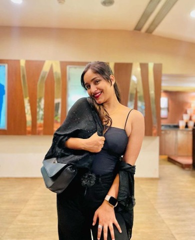 Sexy Housewife wants a part time lover in Sitamarhi